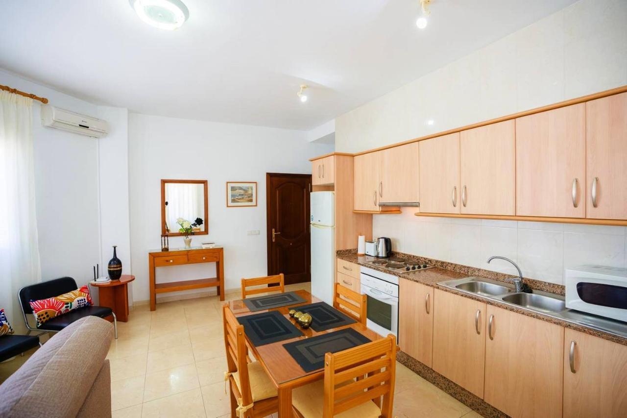2 Bedrooms At 100 M Away From The With Furnished Terrace And Wifi *
