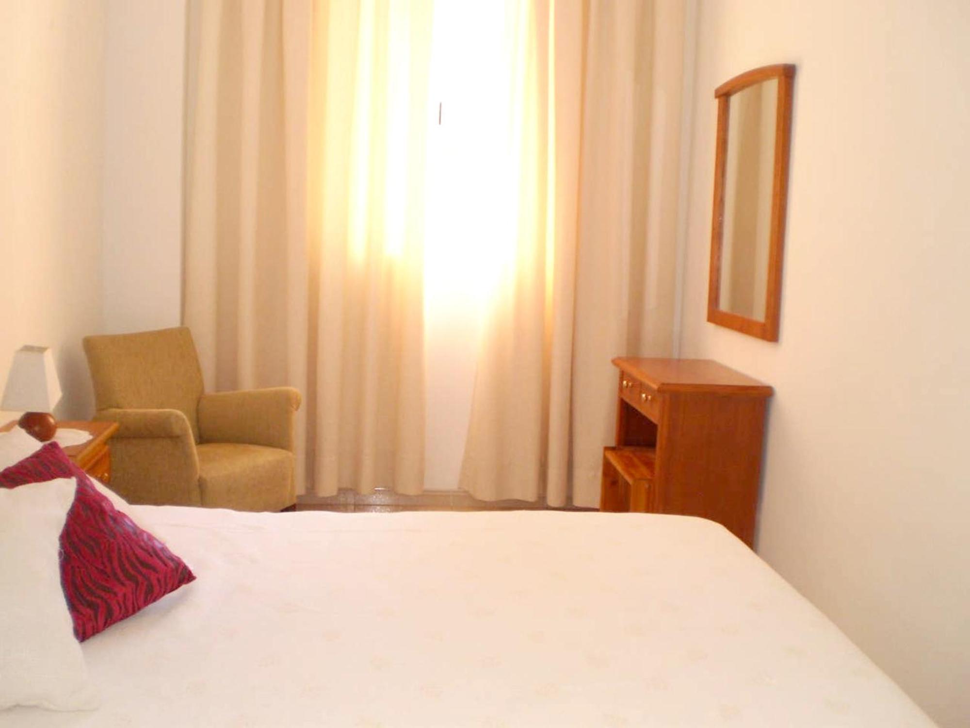 2 Bedrooms At 100 M Away From The With Furnished Terrace And Wifi