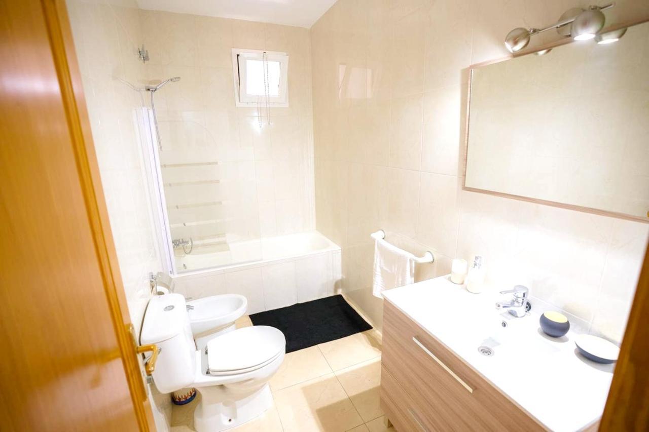 2 Bedrooms At 100 M Away From The With Furnished Terrace And Wifi Apartment