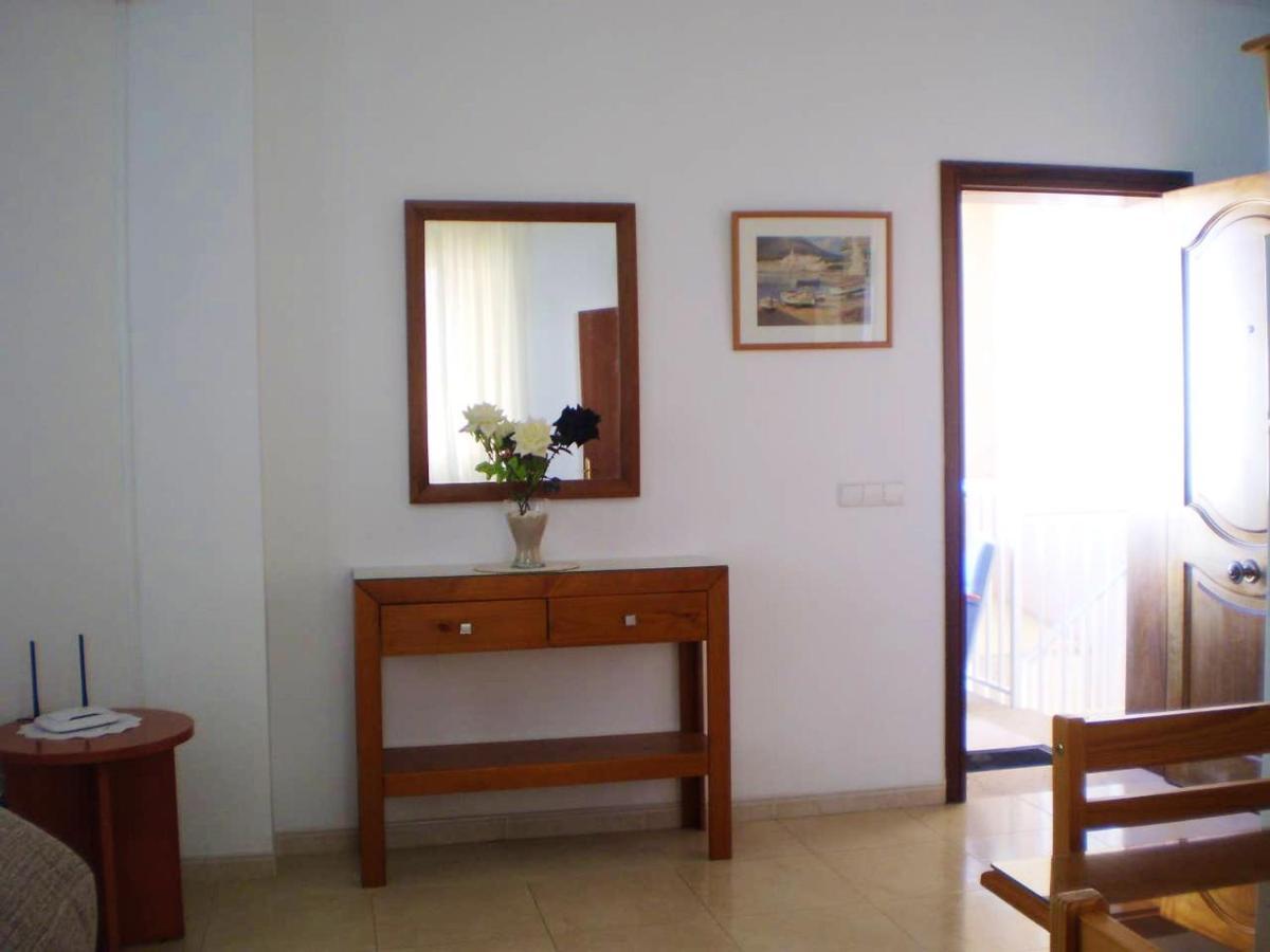 2 Bedrooms At 100 M Away From The With Furnished Terrace And Wifi